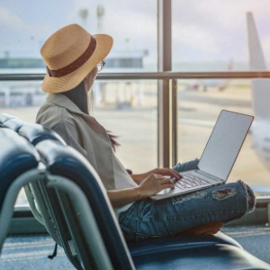 https://seedandspark-static.s3.us-east-2.amazonaws.com/images/User/001/644/063/medium/london%20heathrow%20cars%202.png image
