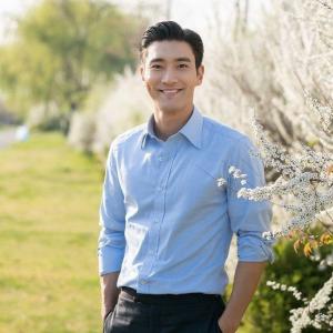 https://seedandspark-static.s3.us-east-2.amazonaws.com/images/User/001/780/337/medium/minh-sun.jpg image