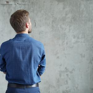 https://seedandspark-static.s3.us-east-2.amazonaws.com/images/User/001/813/876/medium/handsome-man-posing-back-view.jpg image