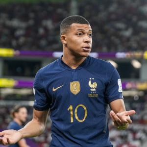 https://seedandspark-static.s3.us-east-2.amazonaws.com/images/User/001/860/947/medium/mbappe.jpg image